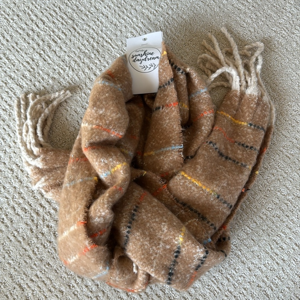 NWT warm fuzzy scarf